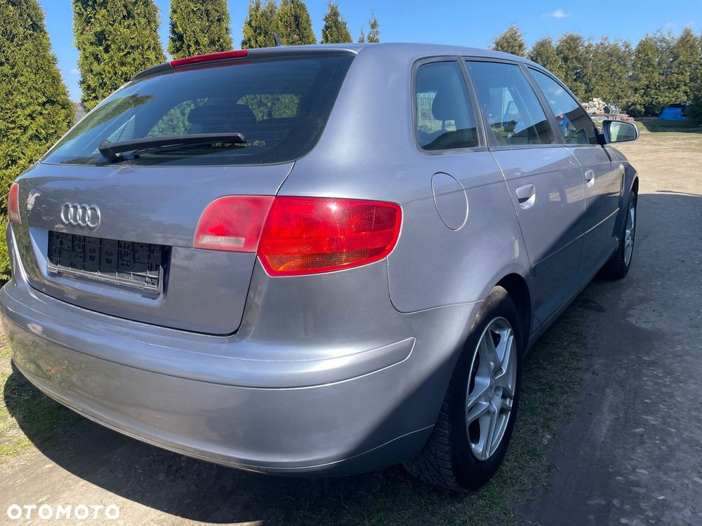 Audi A3 Sportback 1.6 FSI Ambiente - 6