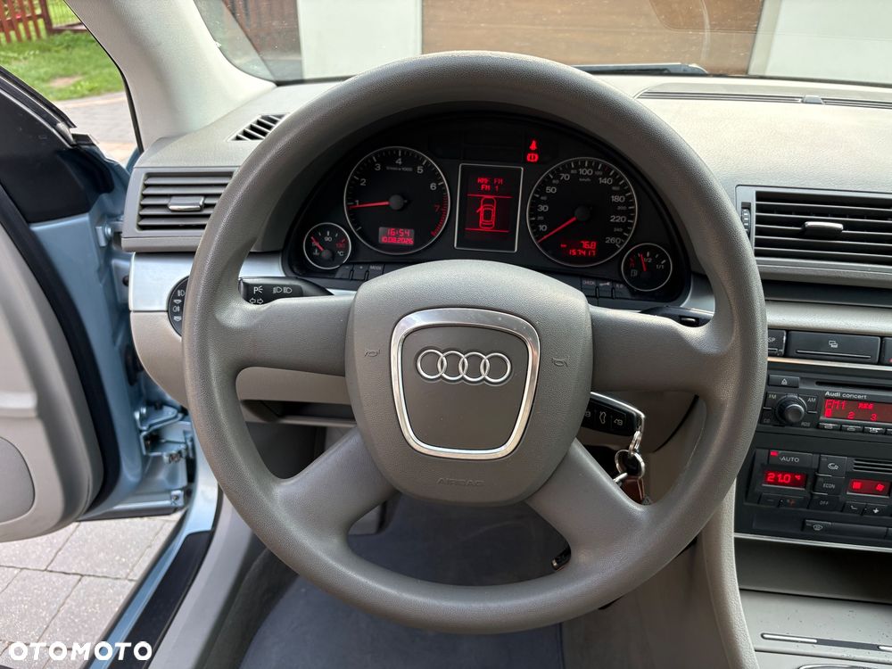 Audi A4 Limousine 1.6 - 23