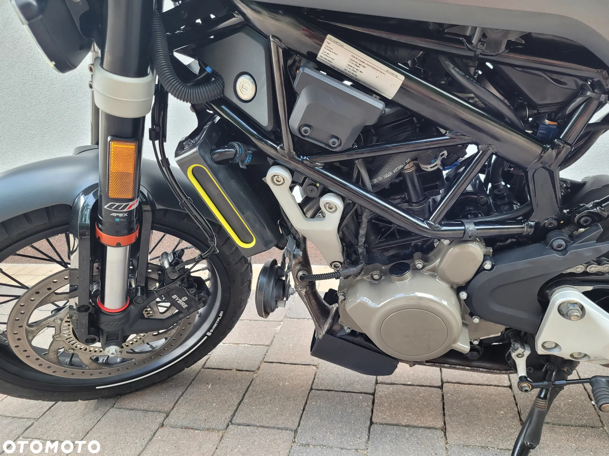 Husqvarna Svartpilen - 4