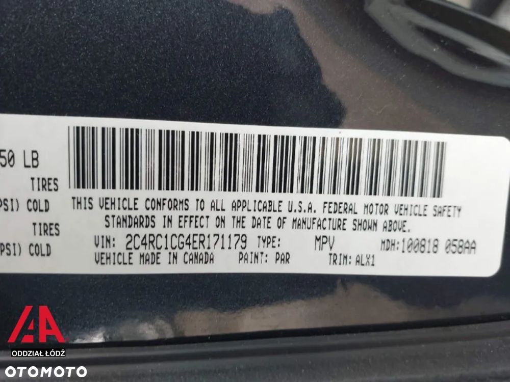 Chrysler Town & Country - 13