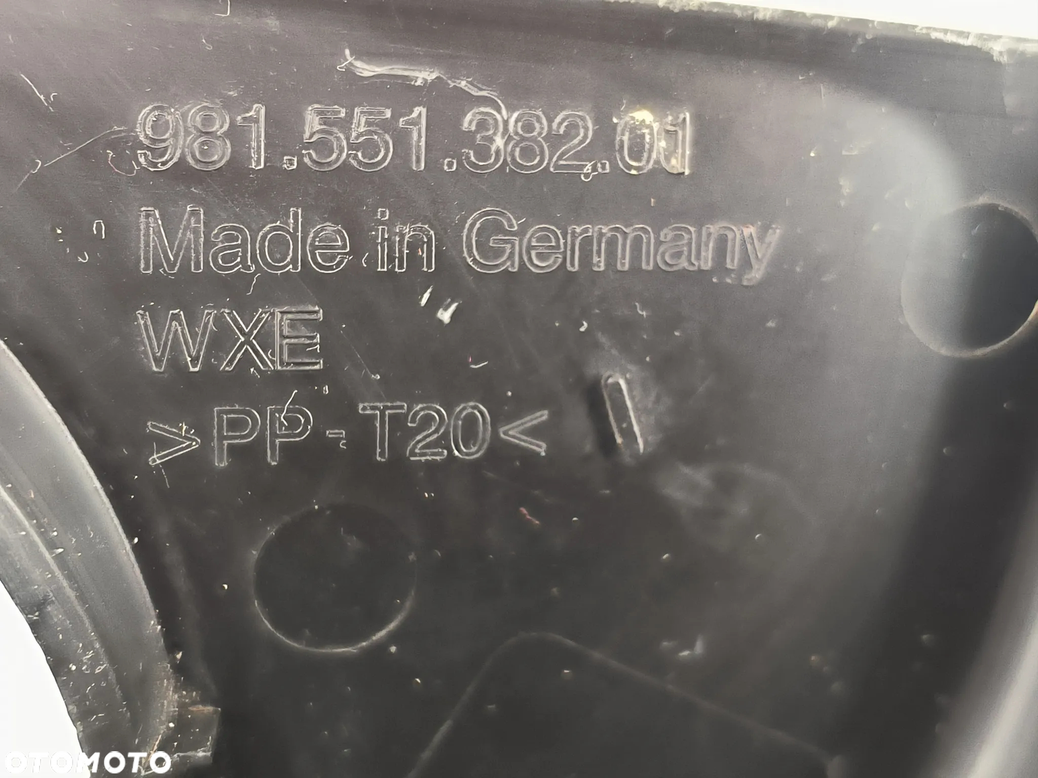 element wykończenia bagażnika, boczki 981551382011E0  Porsche Boxtser 718  2017r. - 5