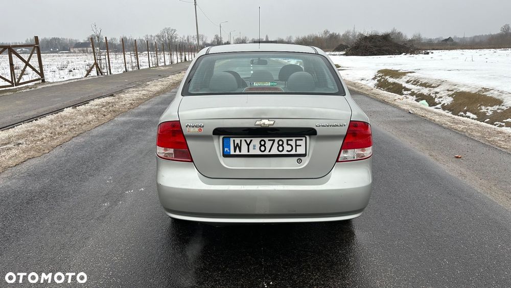 Chevrolet Aveo - 9