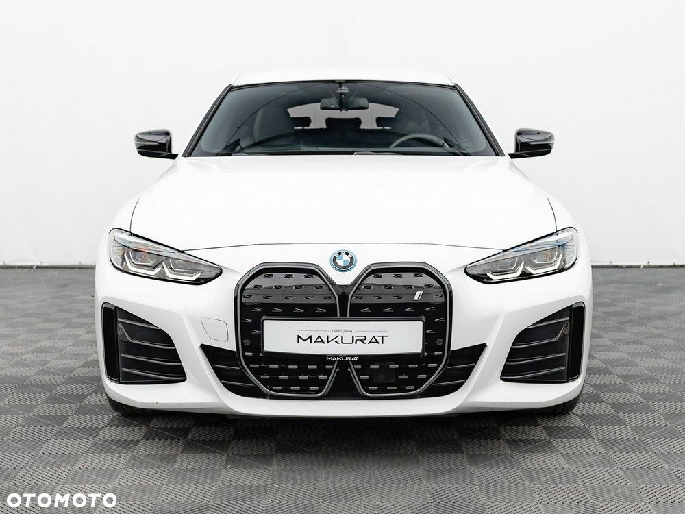 BMW i4 - 8