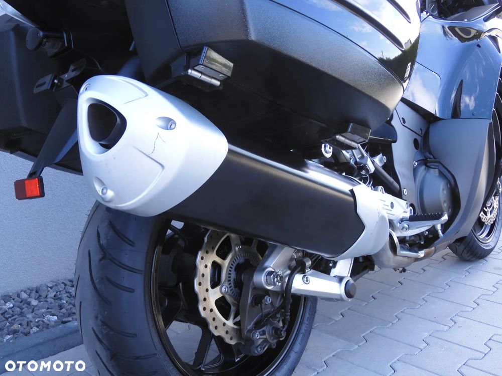 Kawasaki GTR - 14