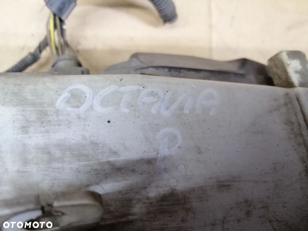 Skoda Octavia I Lift lampy przód komplet 1U1941015K 1U1941016K EU - 13