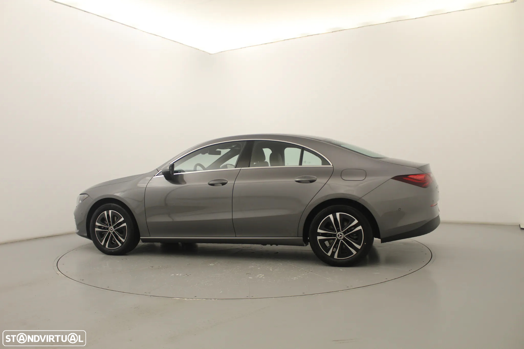 Mercedes-Benz CLA 200 Standard - 8