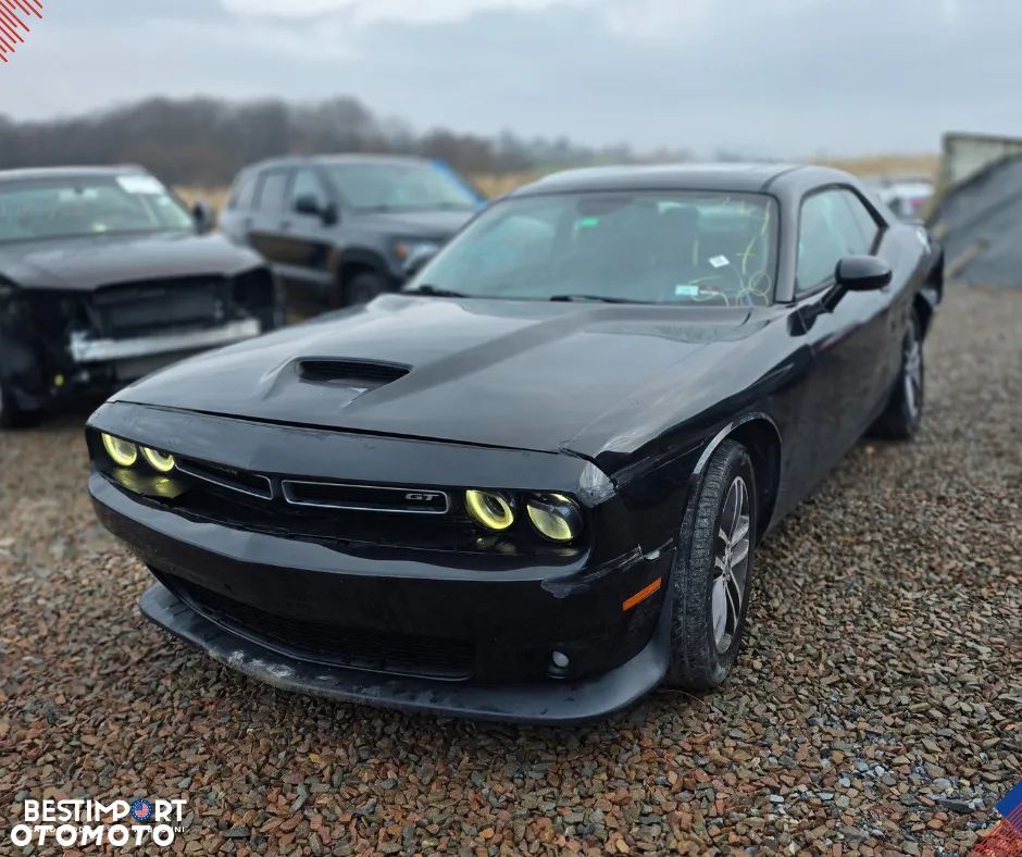 Dodge Challenger - 1