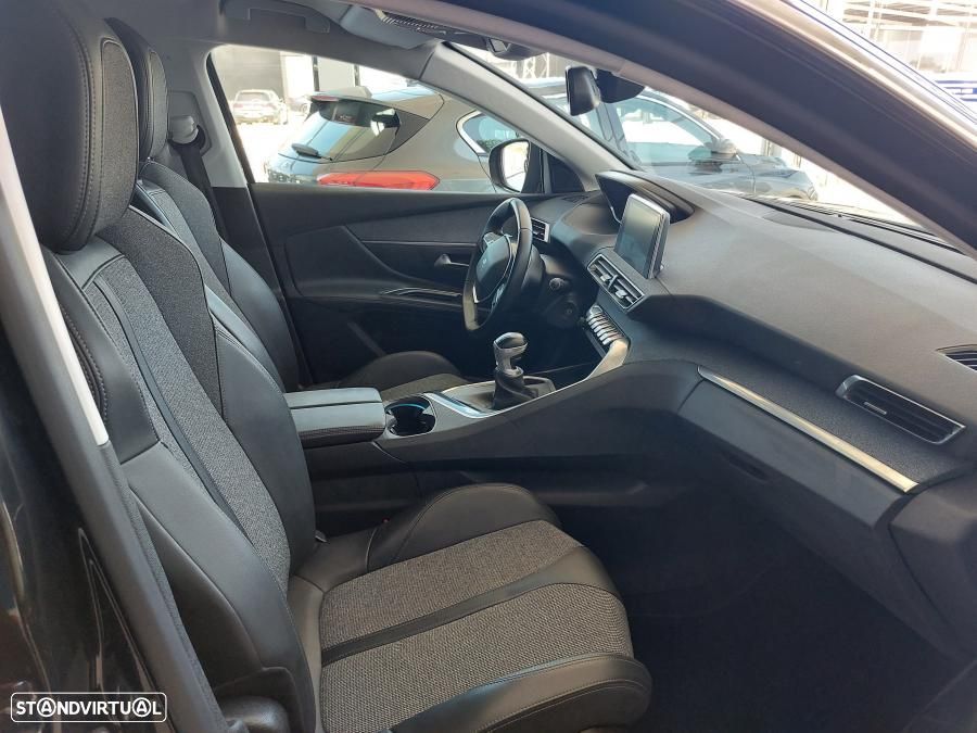 Peugeot 5008 1.5 BlueHDi Allure - 43