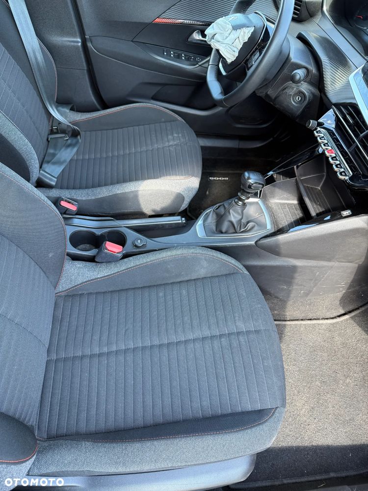 Peugeot 2008 PureTech 100 Active - 14