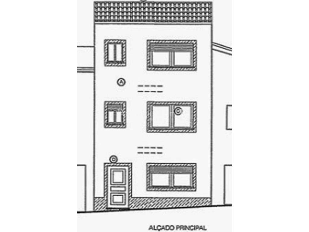 Vivenda Rural, no centro de Proença-a-Nova, com projeto aprovado. - Grande imagem: 2/5