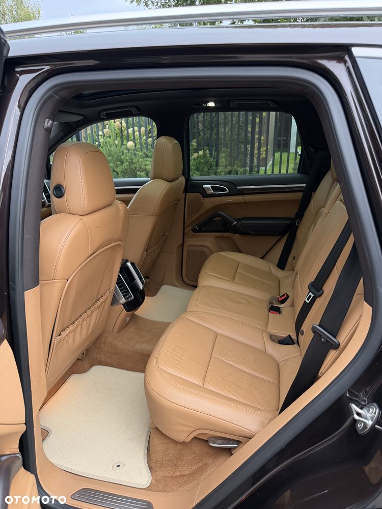 Porsche Cayenne Diesel Platinum Edition - 30