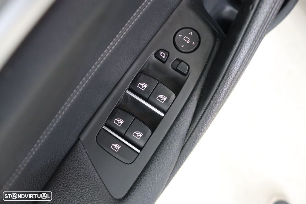 BMW 530 e Line Luxury - 17