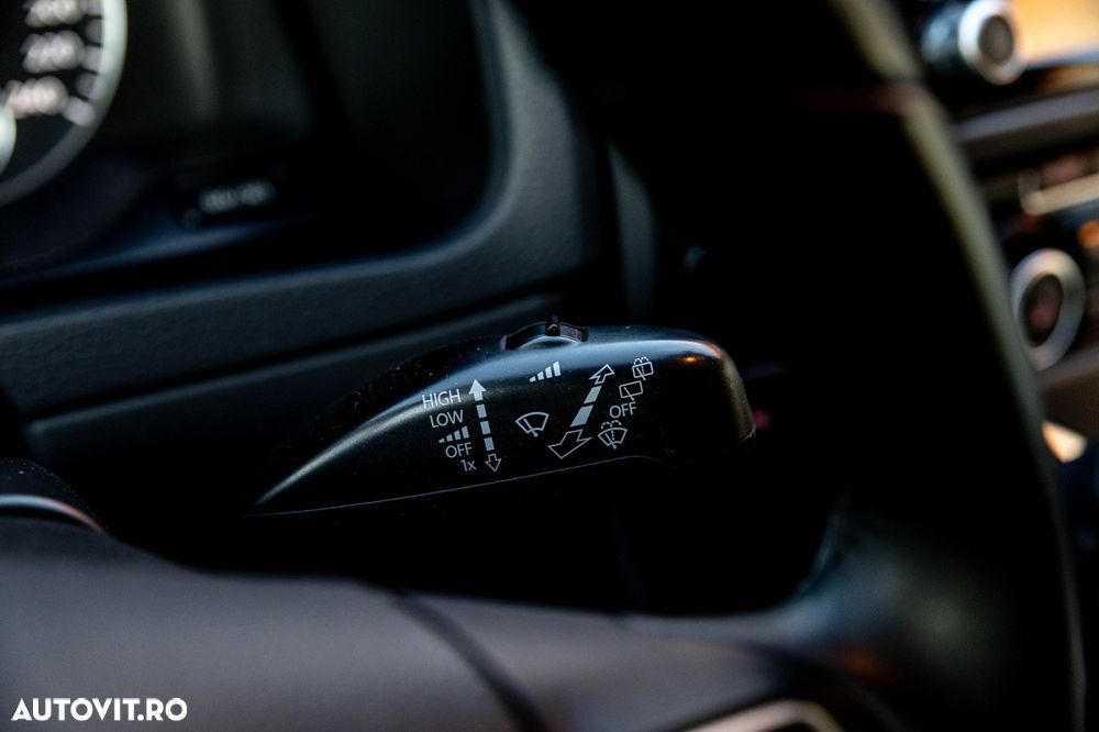 Volkswagen Multivan - 35