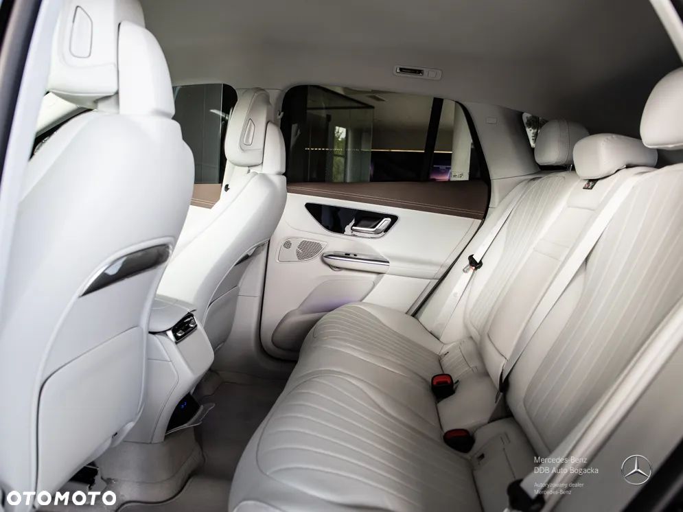 Mercedes-Benz EQE 300 90.5kWh Electric Art - 8