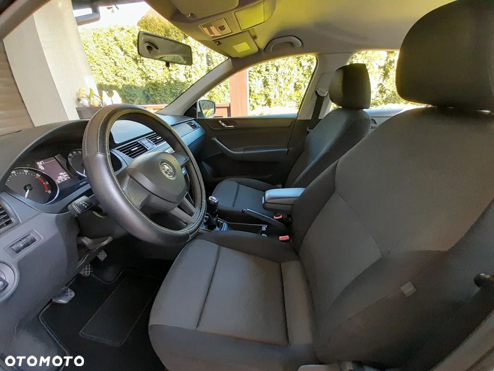 Skoda RAPID 1.2 TSI Active - 12