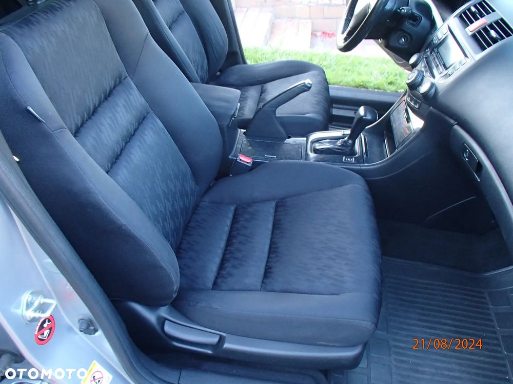 Honda Accord Tourer 2.4 i Automatik Executive - 18