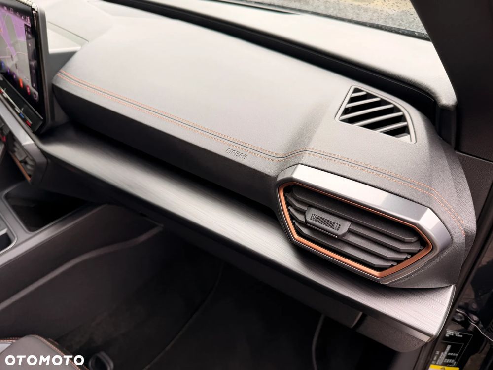 Cupra Formentor 1.4 e-Hybrid DSG Priority - 31