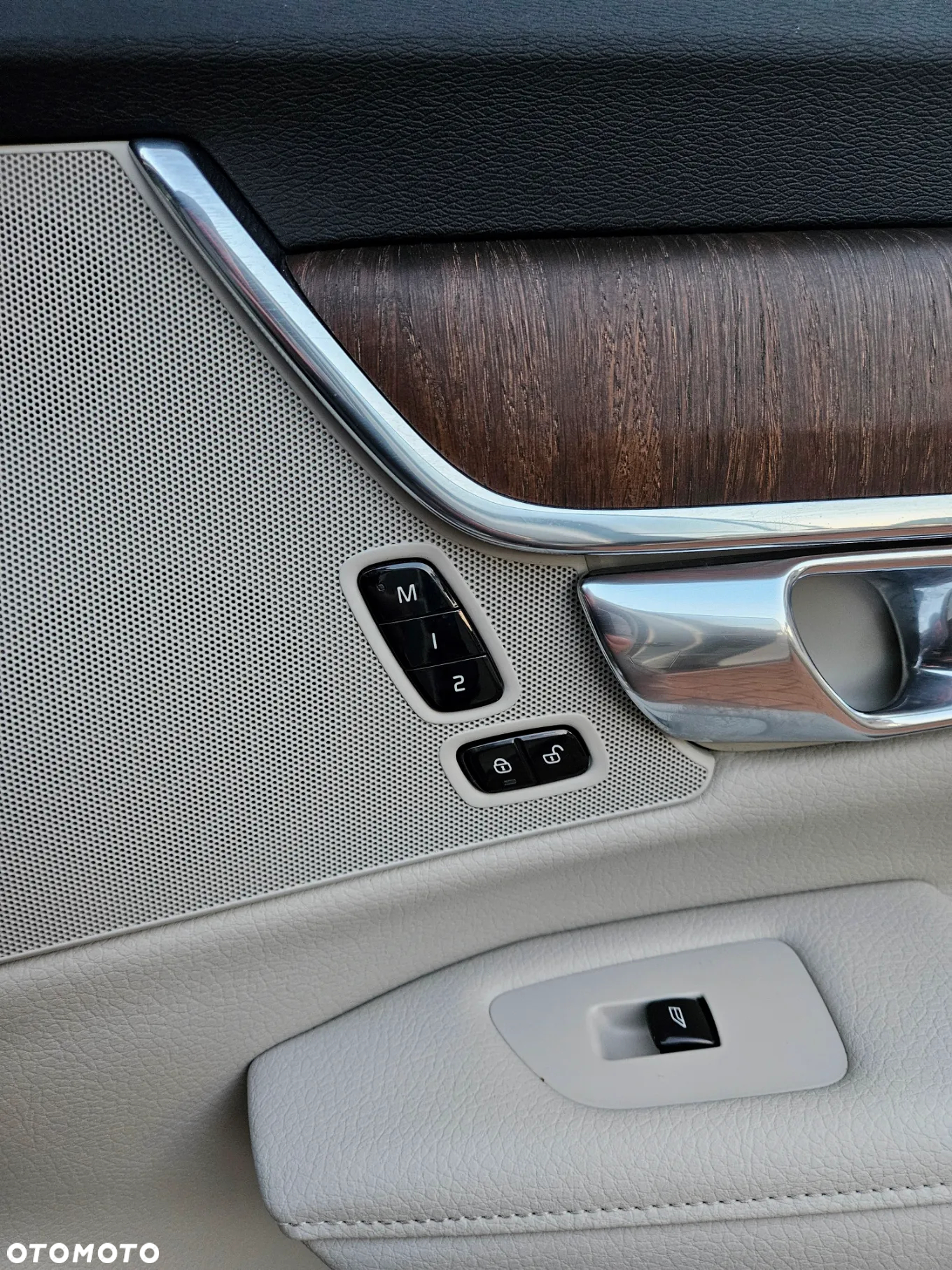 Volvo V90 Cross Country - 20
