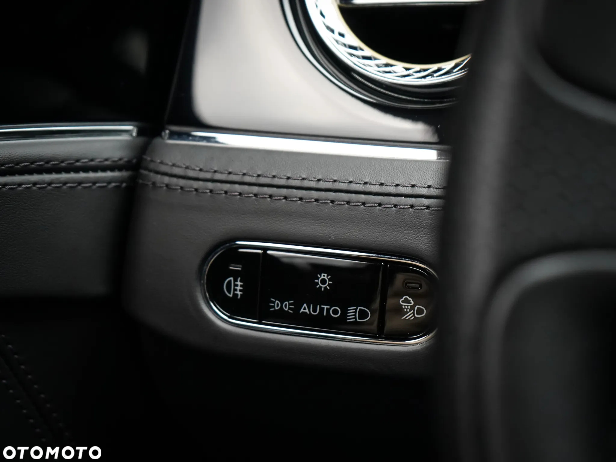 Bentley Continental GT New V8 - 18