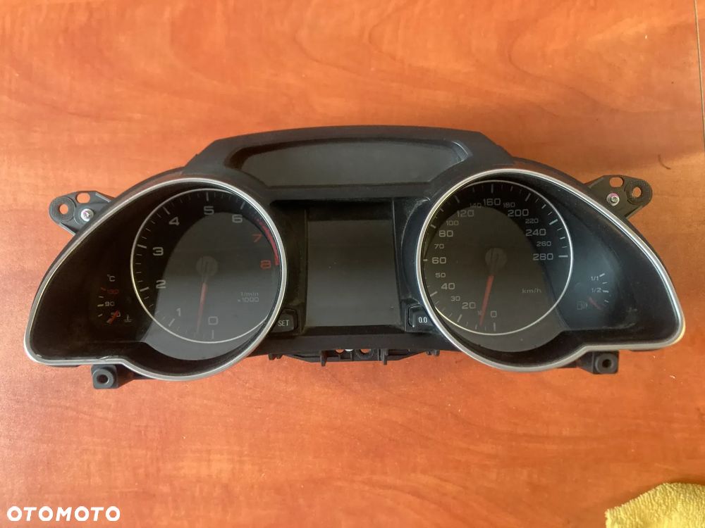 Licznik zegary Audi A5 8T 8T0920900J - 1