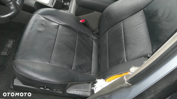 FOTEL LEWY KIEROWCY SKÓRA Mitsubishi Pajero III Lift 2004 Wszystkie części