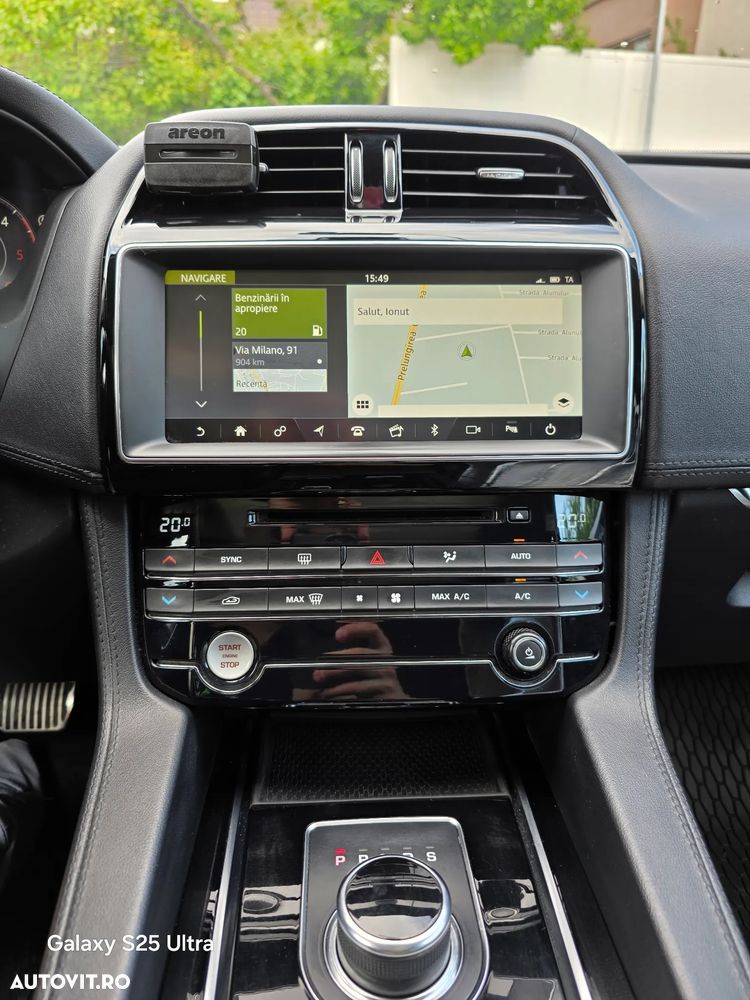 Jaguar F-Pace 20d AWD Pure - 13