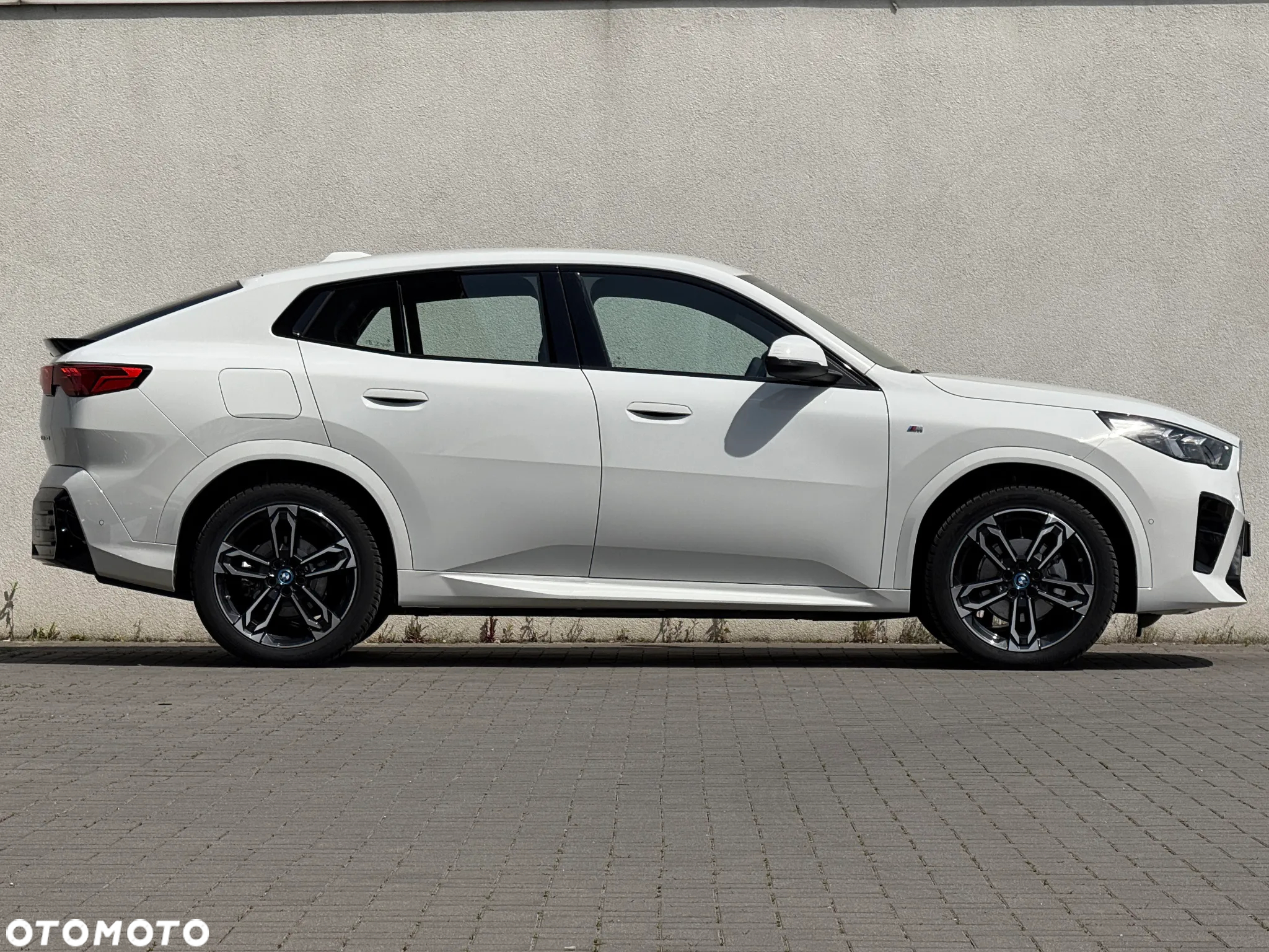 BMW iX2 eDrive20 66.5kWh - 3