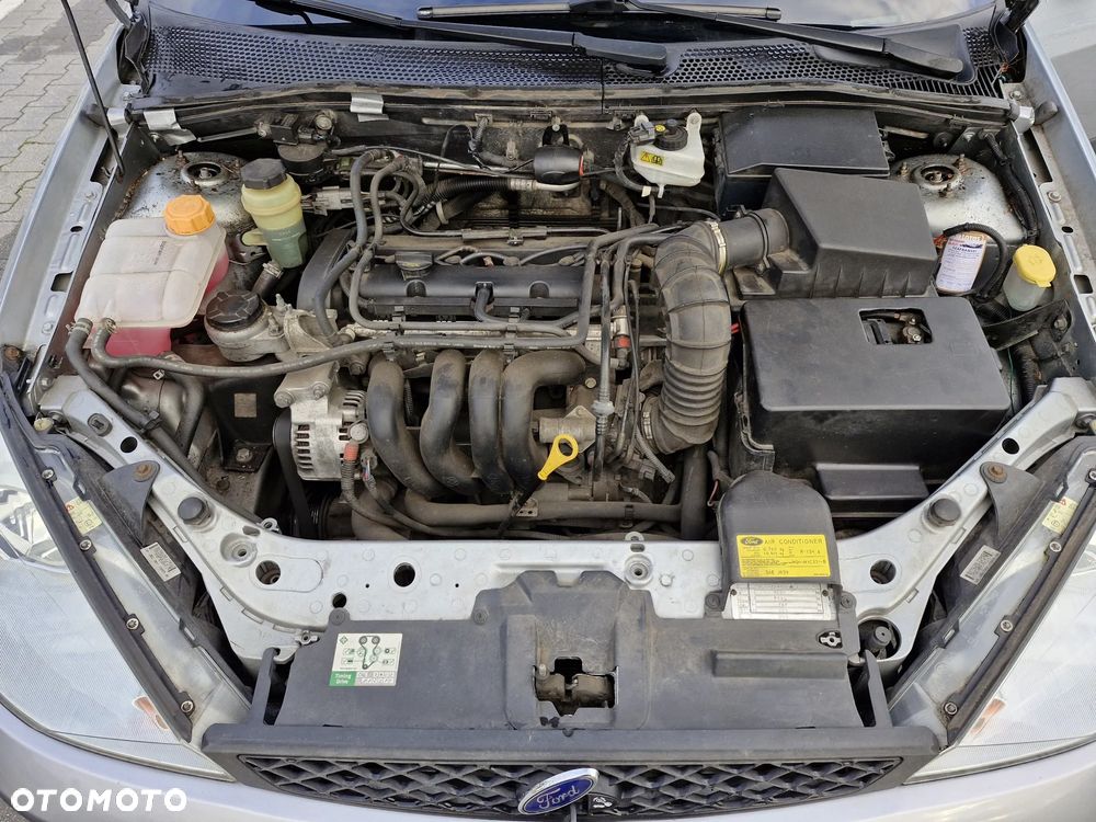 Ford Focus 1.6 Ghia - 5