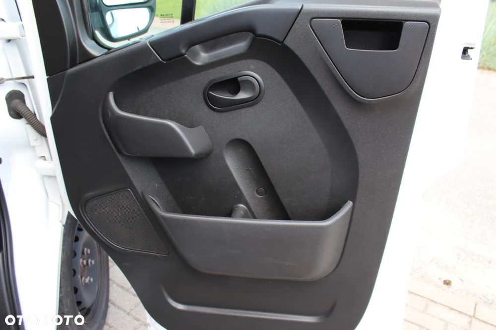 Nissan NV400 - 20