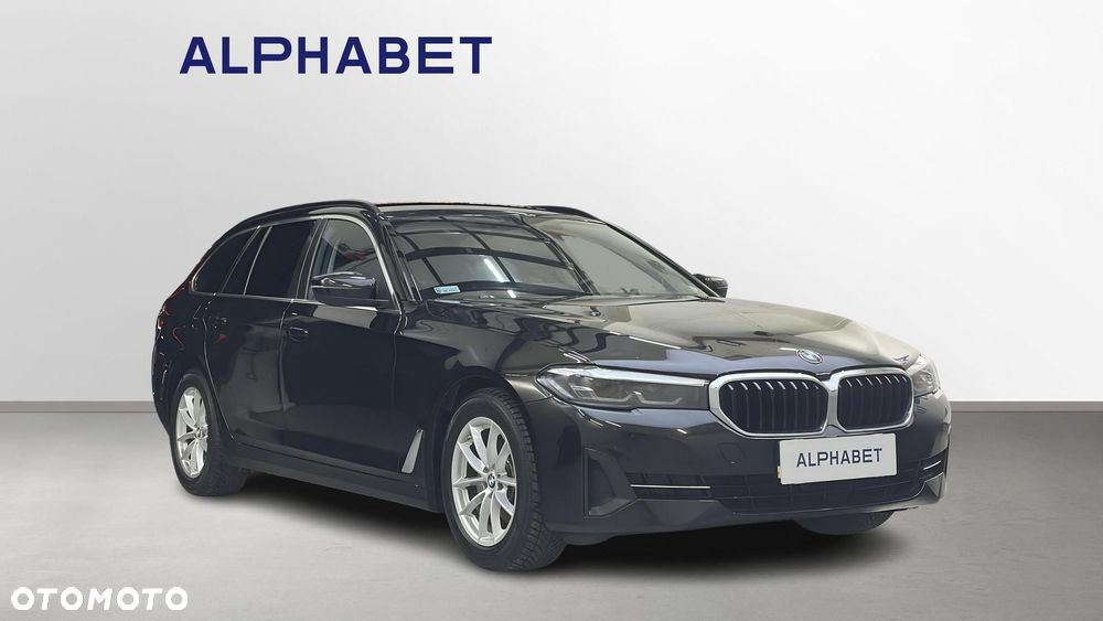 BMW Seria 5 520d xDrive MHEV - 9