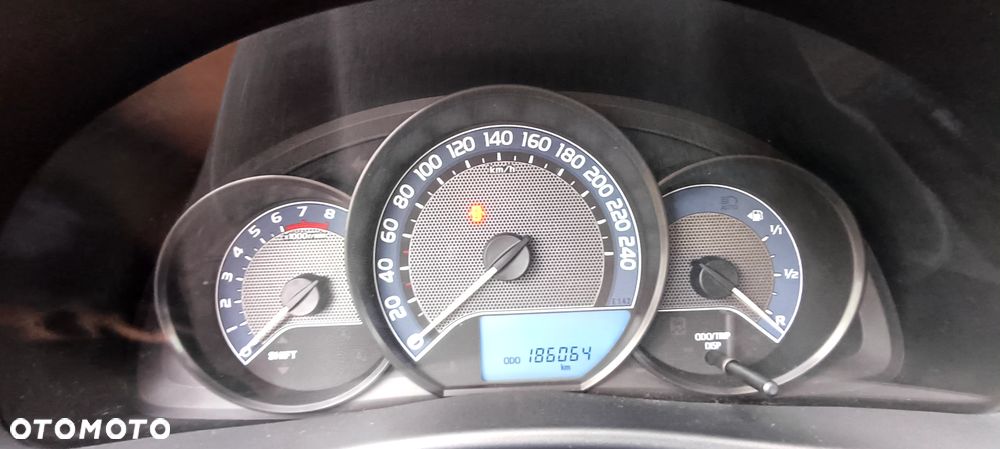 Toyota Auris 1.33 VVT-i Premium - 17