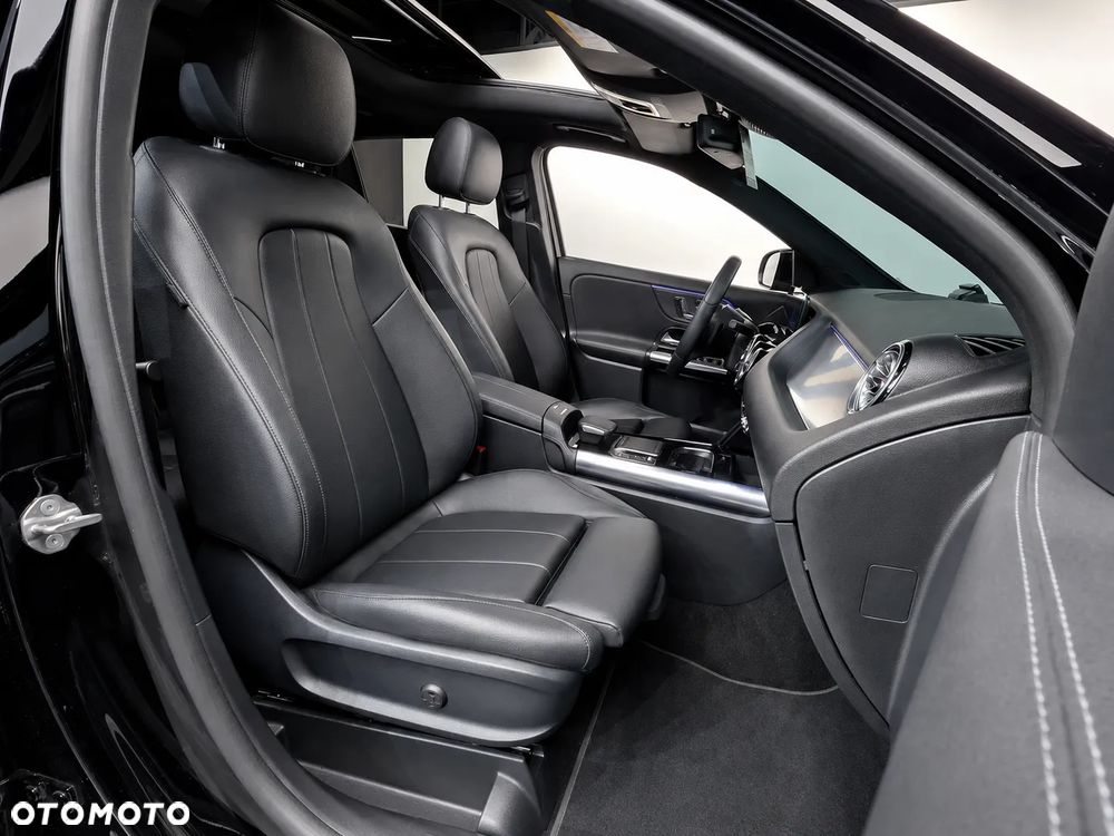 Mercedes-Benz GLA 250 4-Matic AMG Line - 11