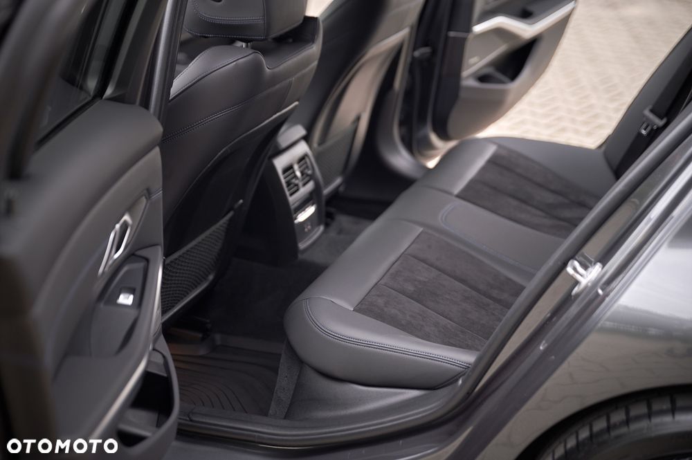 BMW Seria 3 320d xDrive Sport - 22