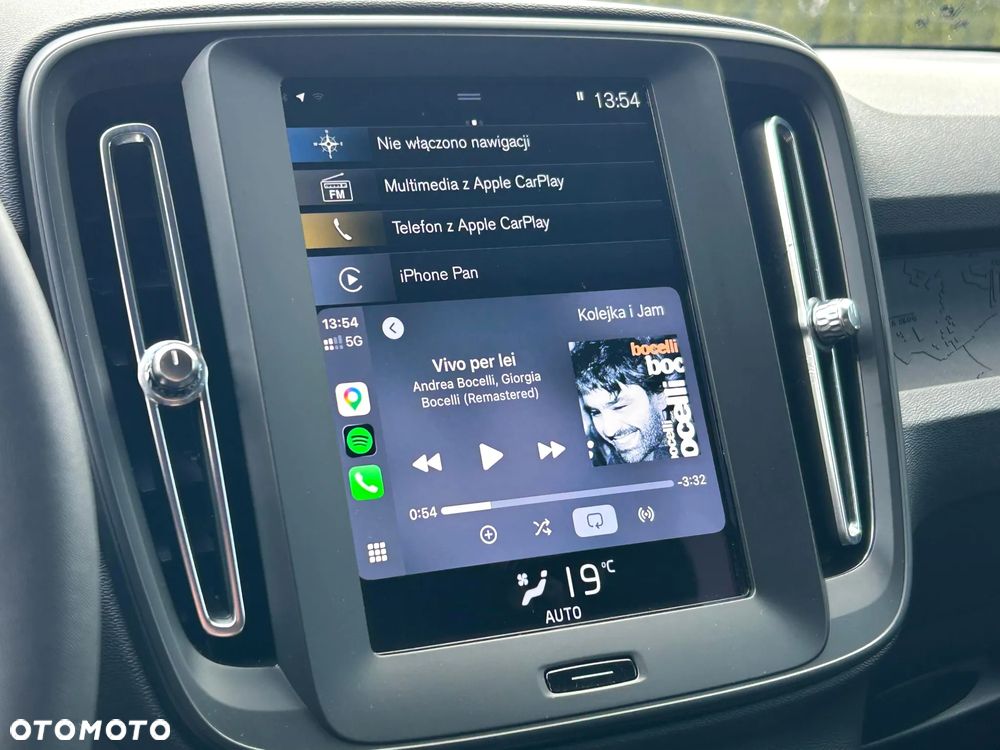 Volvo XC 40 T3 Momentum Pro - 21