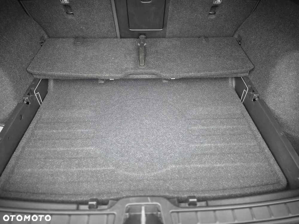 Volvo XC 40 T5 AWD Geartronic R-Design - 17