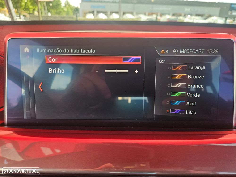 BMW X1 16 d sDrive xLine - 32