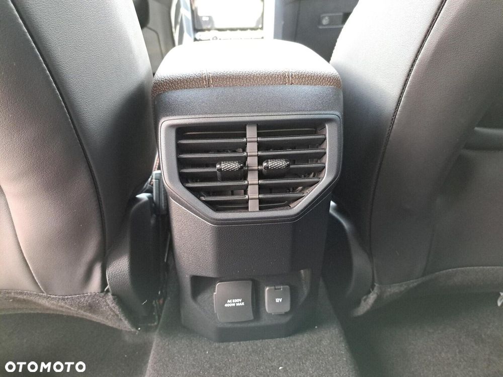 Volkswagen Amarok - 32