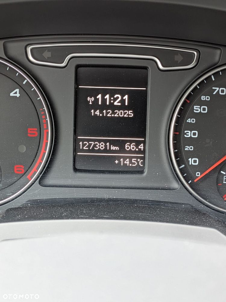 Audi Q3 2.0 TDI Quattro Edycja Specjalna - 9
