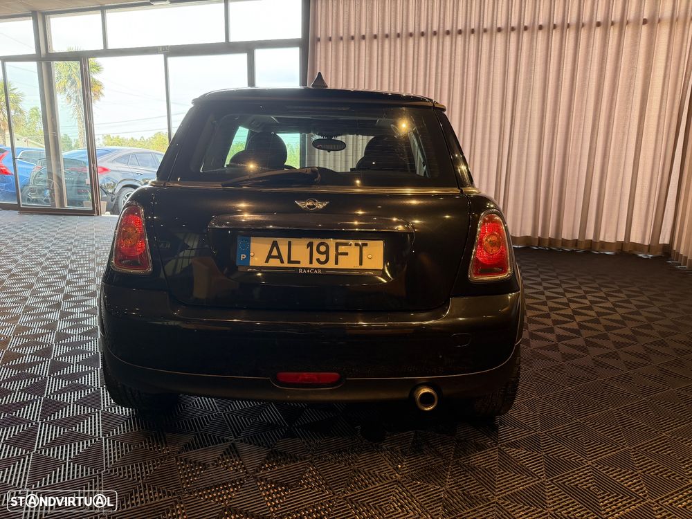 MINI 3 Portas Cooper D - 5