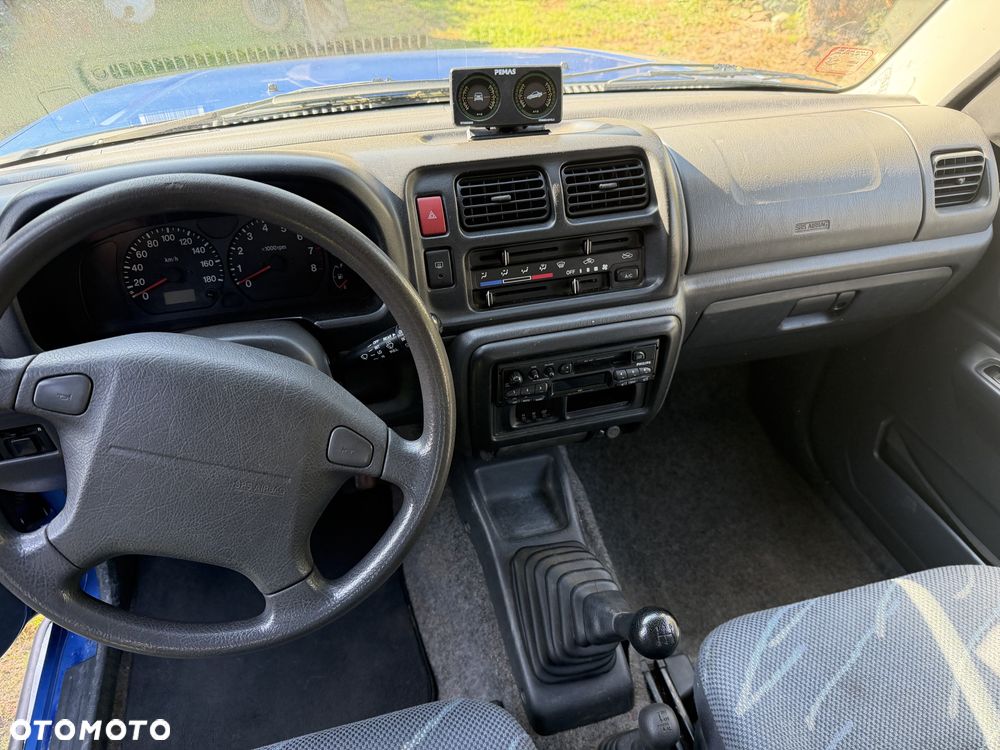 Suzuki Jimny 2001 photo 5