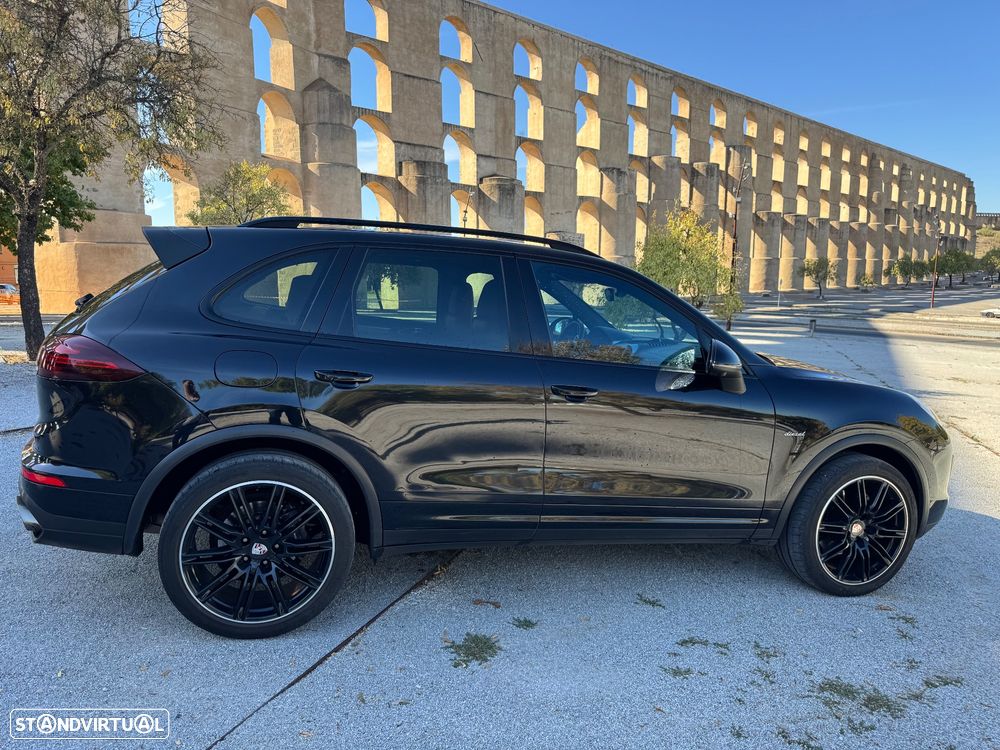 Porsche Cayenne Platinum Edition - 6
