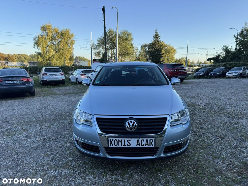 Volkswagen Passat - 33
