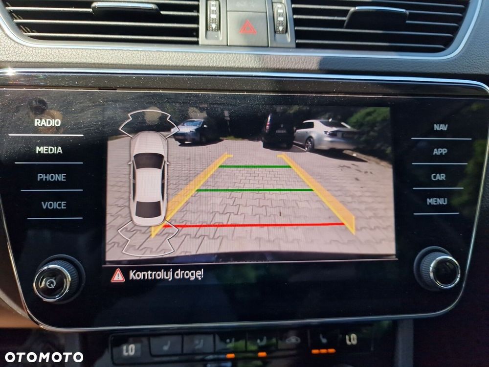 Skoda Superb 2.0 TSI Style DSG - 35
