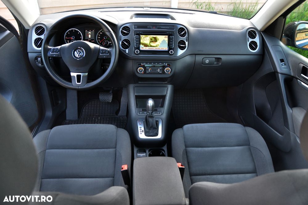 Volkswagen Tiguan 2.0 TDI DPF 4Motion BlueMotion Technology DSG Lounge Sport & Style - 5