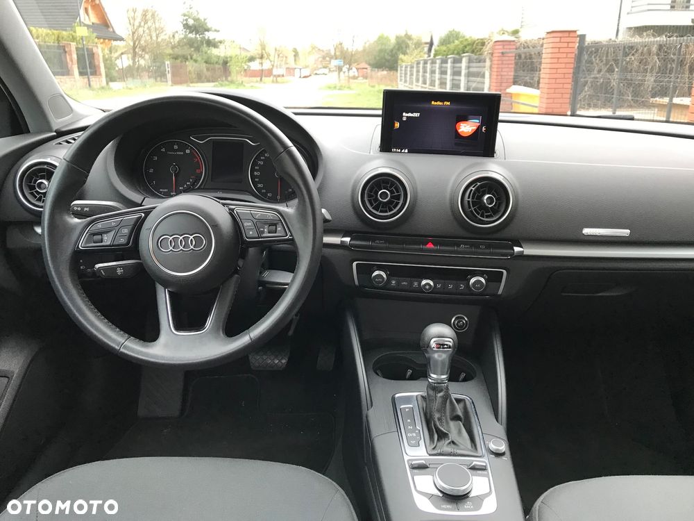 Audi A3 Limousine 30 TFSI S tronic design - 15