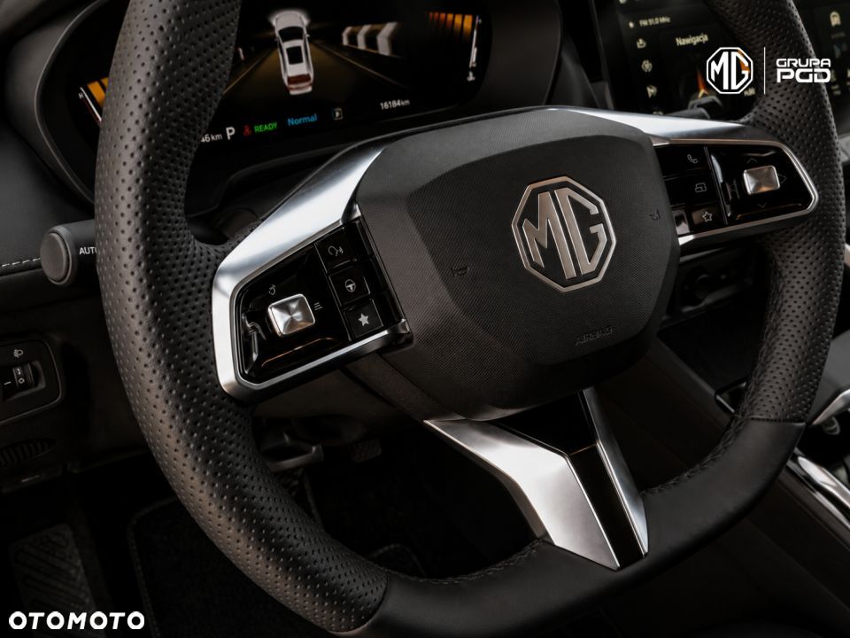 MG ZS Hybrid+ - 22