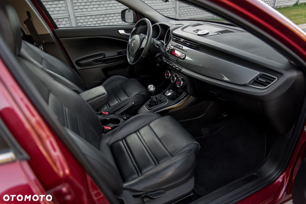 Alfa Romeo Giulietta 1.6 JTDM 16V - 24