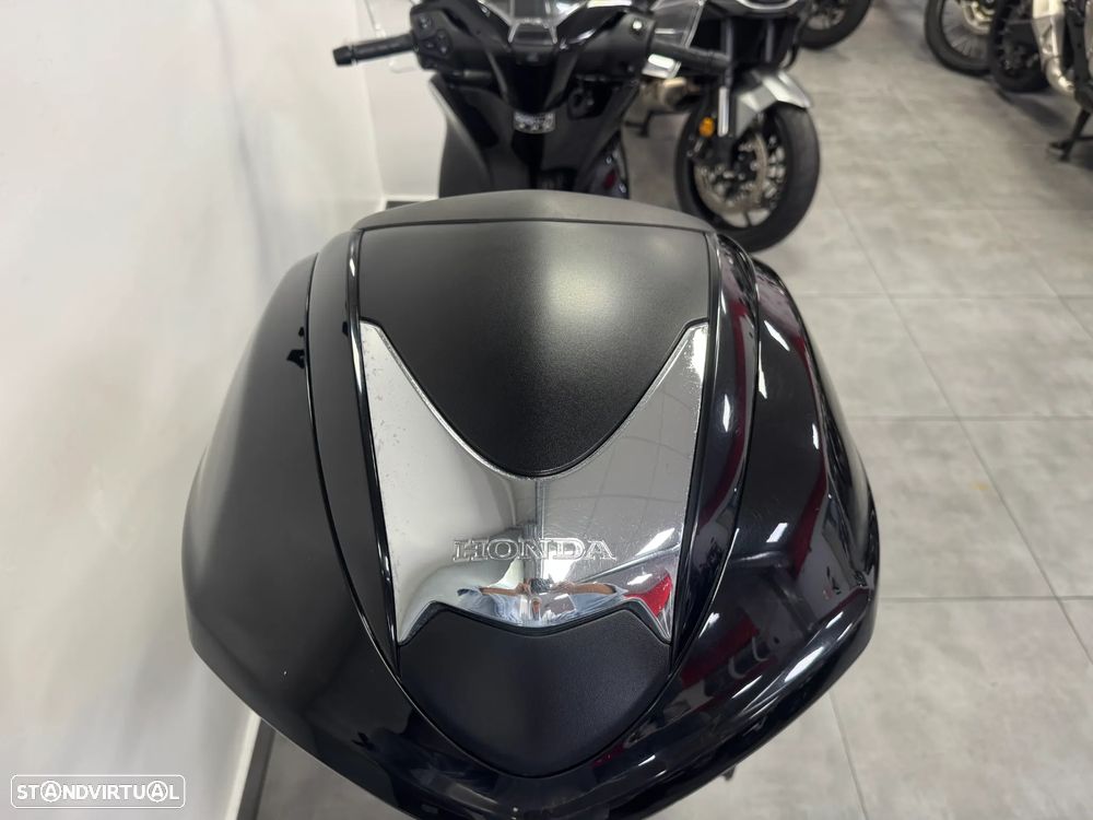 Honda SH 125 Smart top Box - 7