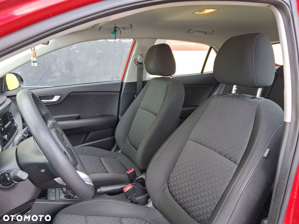 Kia Rio 1.2 M - 11