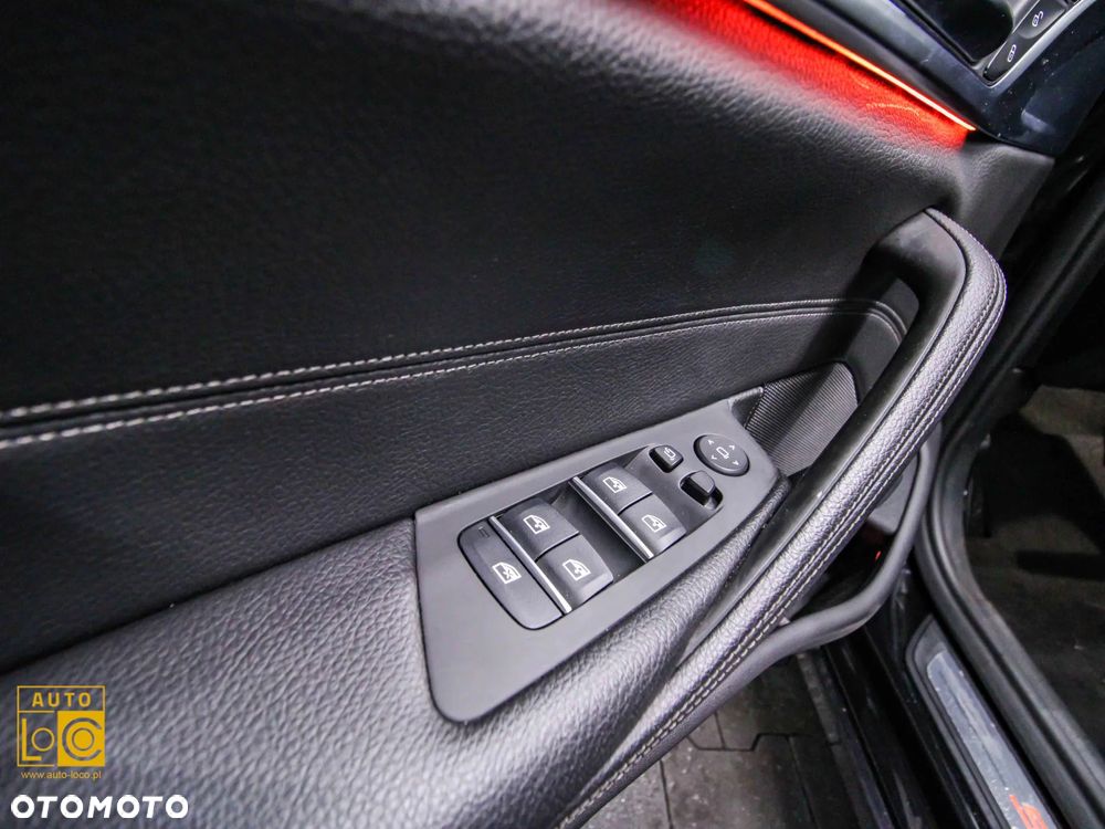 BMW Seria 5 520d M Sport Edition - 32